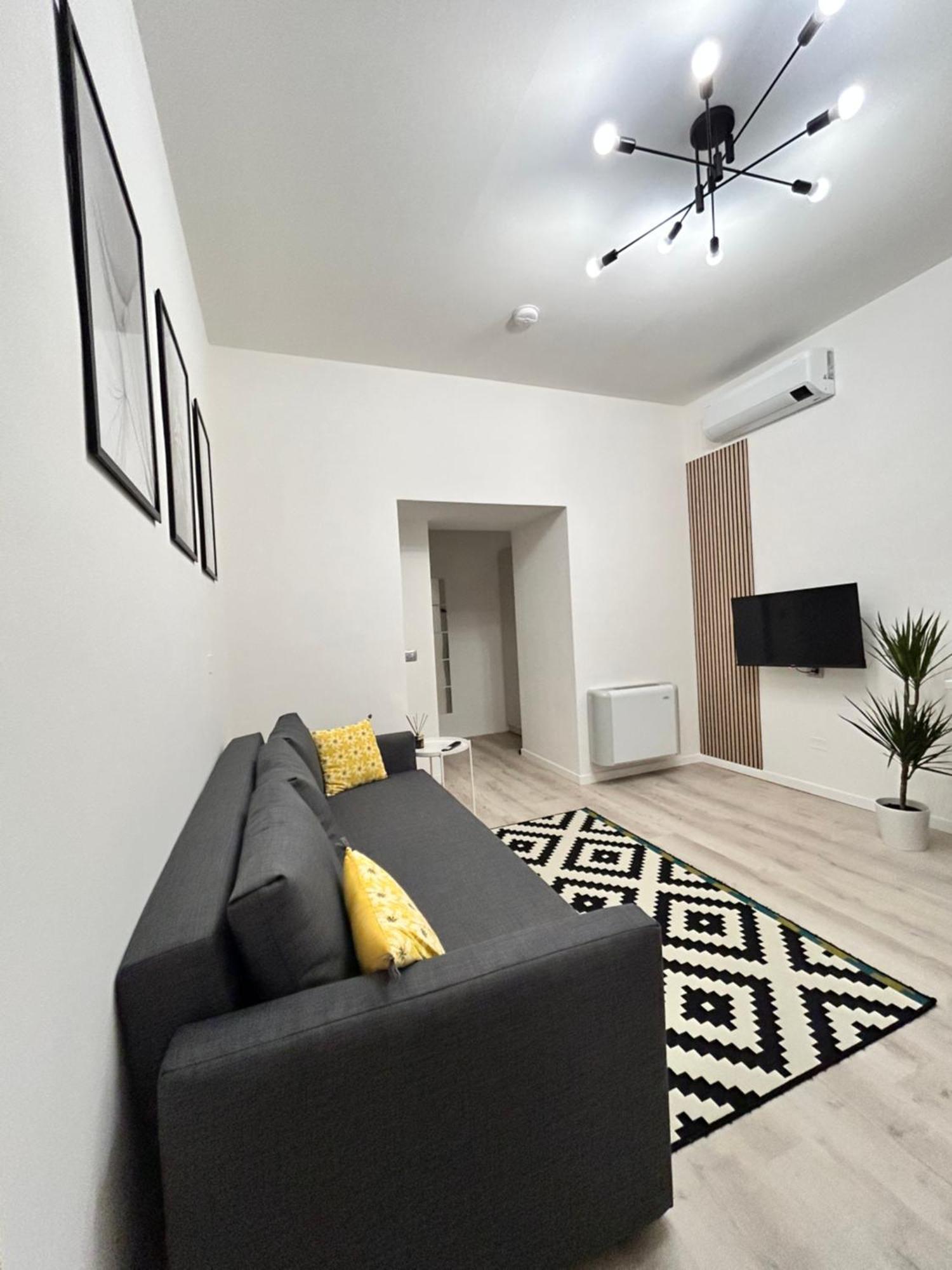 Tezone Seven Apartments Verona Exteriör bild