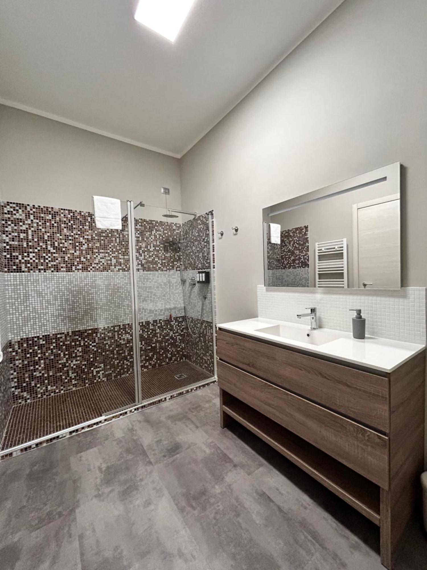 Tezone Seven Apartments Verona Exteriör bild