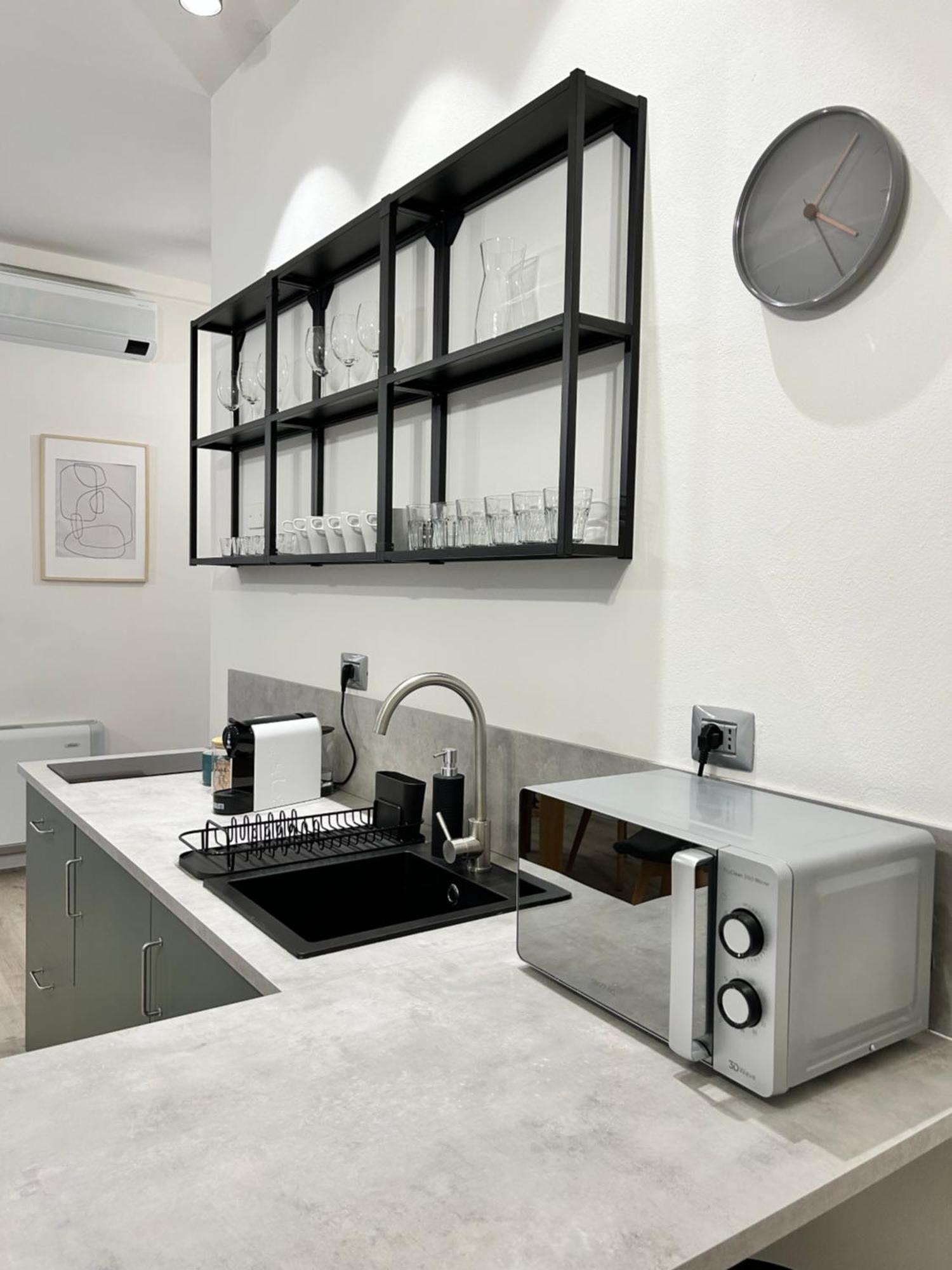 Tezone Seven Apartments Verona Exteriör bild